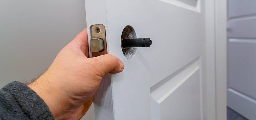 Nighttime Locksmith For Lock Repair in Sunrise, FL