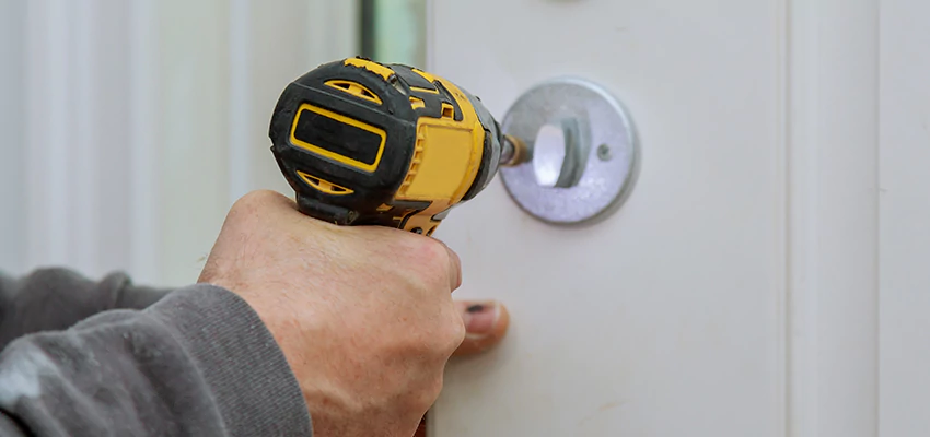 Street Locksmith For Smart Lock Repair in Sunrise, FL