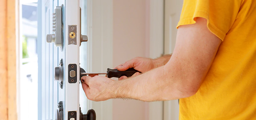 Eviction Locksmith For Key Fob Replacement Services in Sunrise, FL